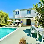 Vila Rubina Sidari With Private Pool By Dadovillas Velonádes