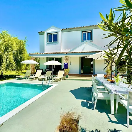 וילה Rubina Sidari With Private Pool By Dadovillas Velonádes